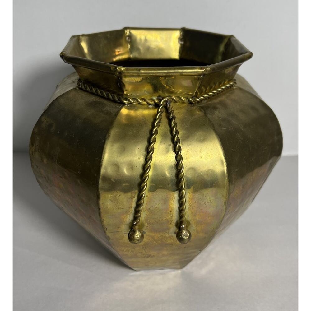 Vintage Brass Planter Octagon Tassel Pot Hammered 9 Inch Home Patio Cottage